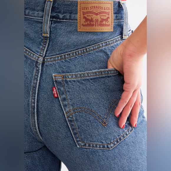 Levi’s Ribcage Ankle Straight Jean - Picture 5 of 13